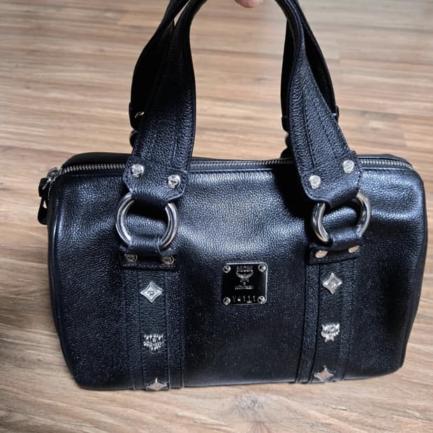 MCM 블랙 가죽 은장 보스턴백 토트백 [정품]