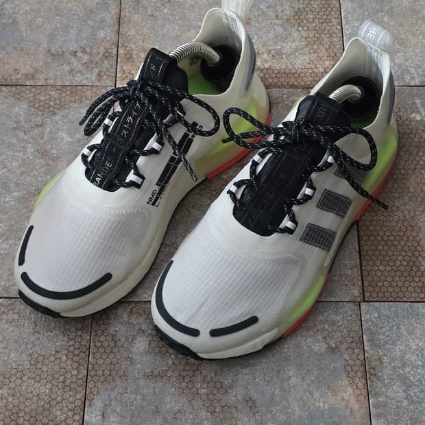 (250)아디다스 nmd v3 크리스탈 화이트