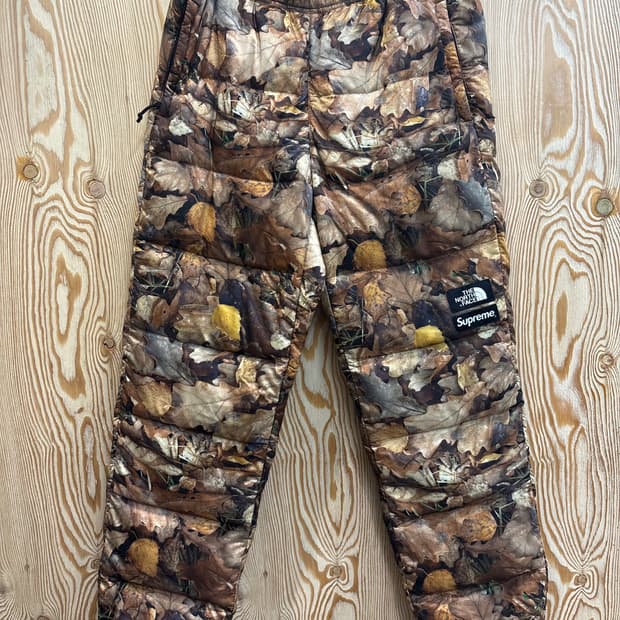 슈프림x노스페이스 리얼트리 패딩팬츠