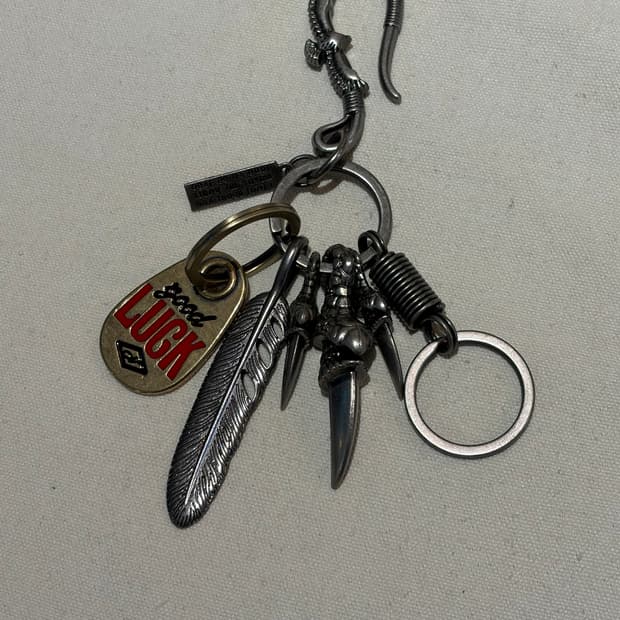 굿럭 페더 빈티지 키링
