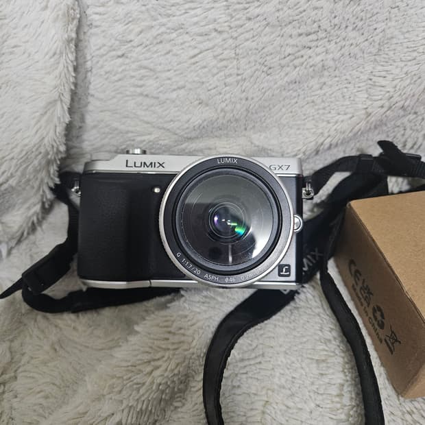 파나소닉 루믹스 GX7 미러리스 카메라 레트로 디카