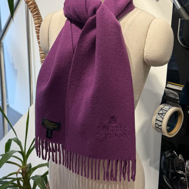 비비안웨스트우드 울 머플러