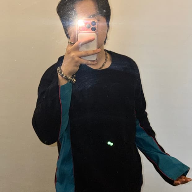 발렌티노 스트링 니트