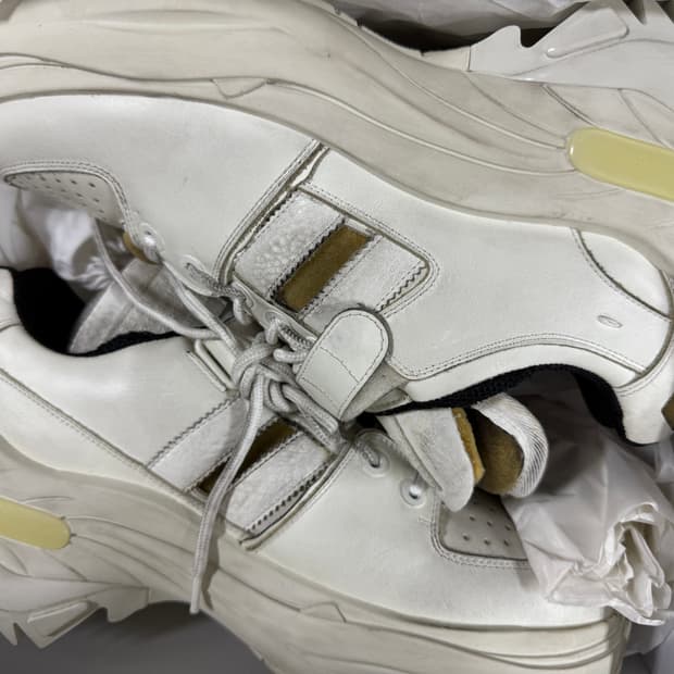 [45] 메종 마르지엘라 로우탑 레트로 핏 스니커즈 더티 화이트