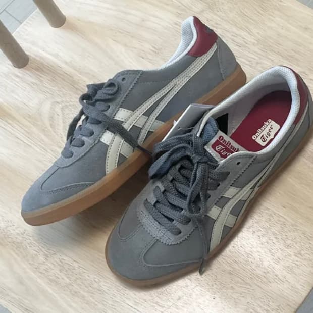 오니츠카 타이거 토쿠텐 다크 그레이 235