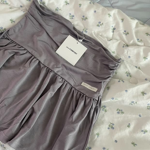 지초이 SHIRRING SKIRT (PEARL)