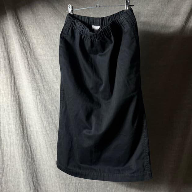 Comme des Garçons – Basic Black Skirt