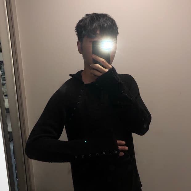 아르마니 드레이프 니트 롱슬리브