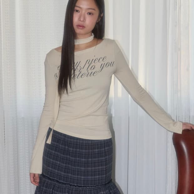 레터리 OFF-SHOULDER TIE LONG SLEEVE_IVORY 