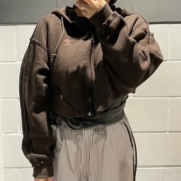 아디다스우먼스 크롭 후드집업 후리스 플리스집업 브라운