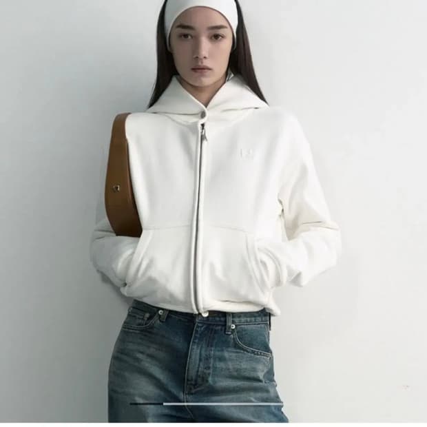 스튜디오테이블 후드집업 화이트