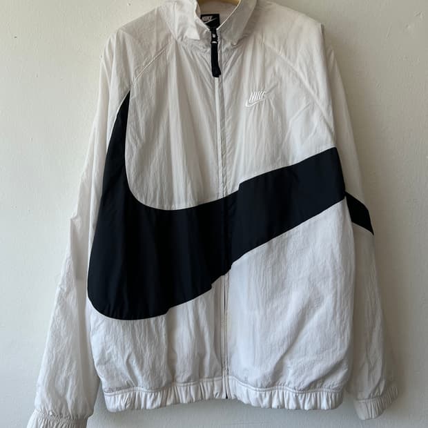 나이키 남여공용 화이트 빅스우시 바람막이점퍼
