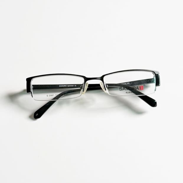 SAMURAI EYEWEAR 블랙 반무테 스퀘어 메탈 빈티지 안경