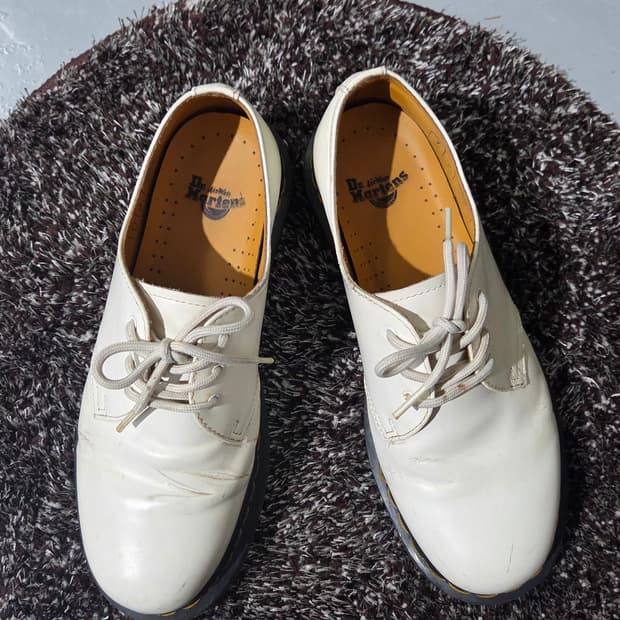 닥터마틴 1461 화이트 uk7