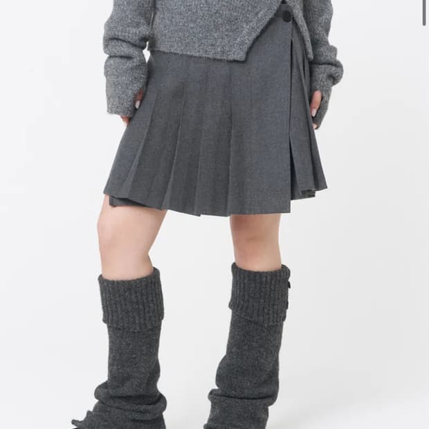 미세키서울 버튼 니트 레그워머 차콜
