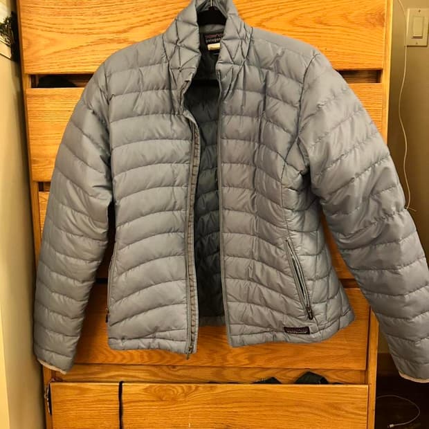 파타고니아 경량패딩 그레이