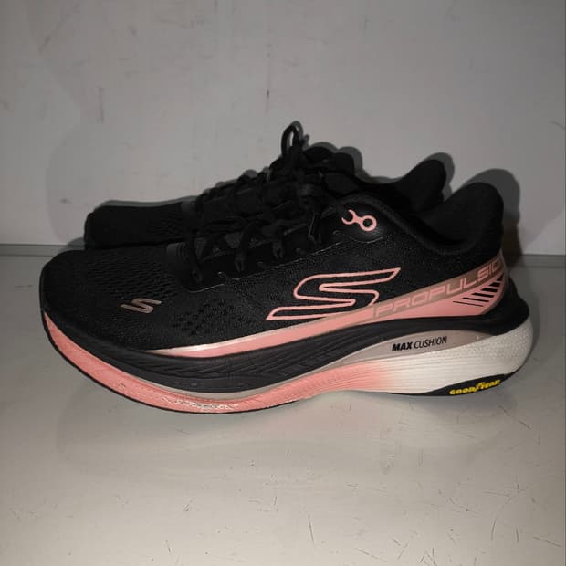 260mm 스케쳐스 맥스쿠셔닝 프로펄션 러닝화