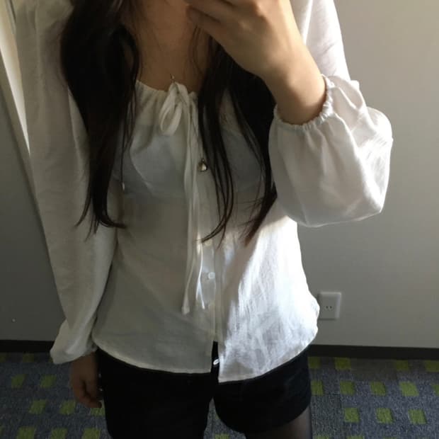 아워캐비넷 mute ribbon blouse 화이트 블라우스