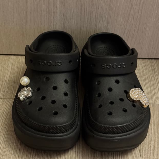 크록스 플랫폼 뮬 블랙 W6 230mm 지비츠포함