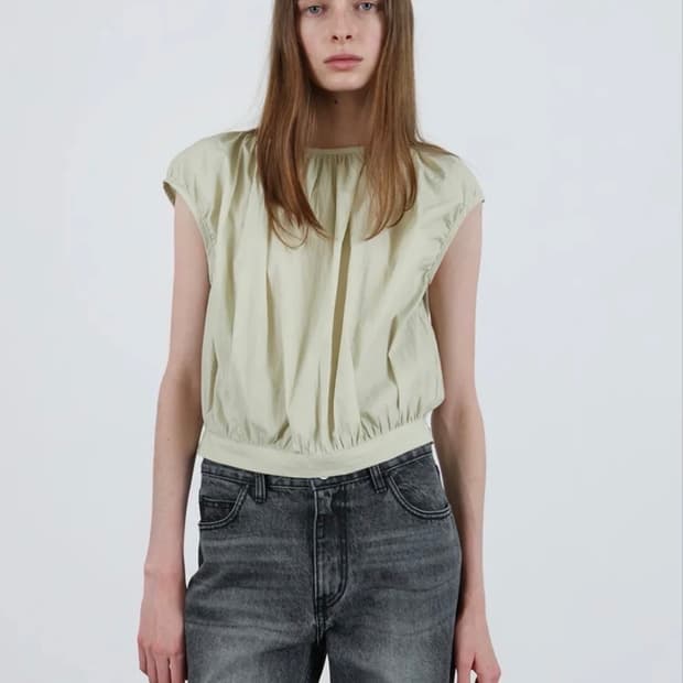 르바 슬리브리스 블라우스