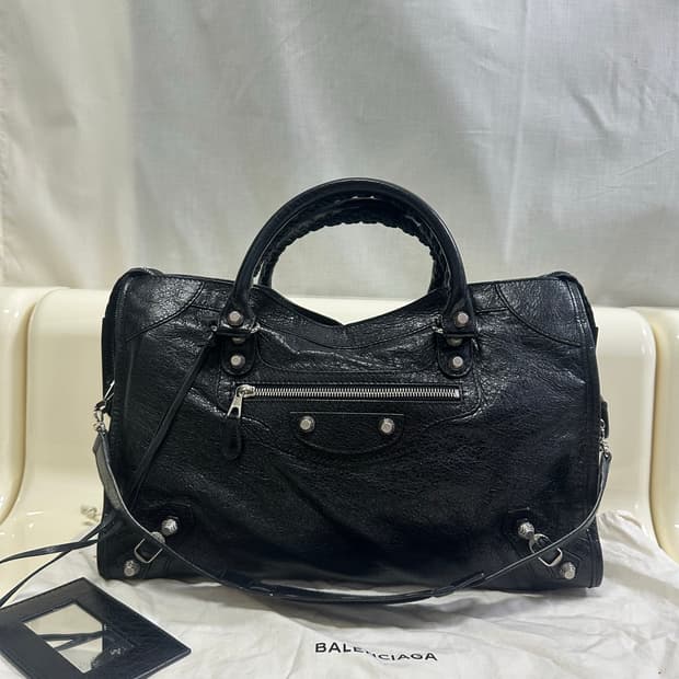 [A+ 정품] 발렌시아가 시티 모터백 미디움 블랙