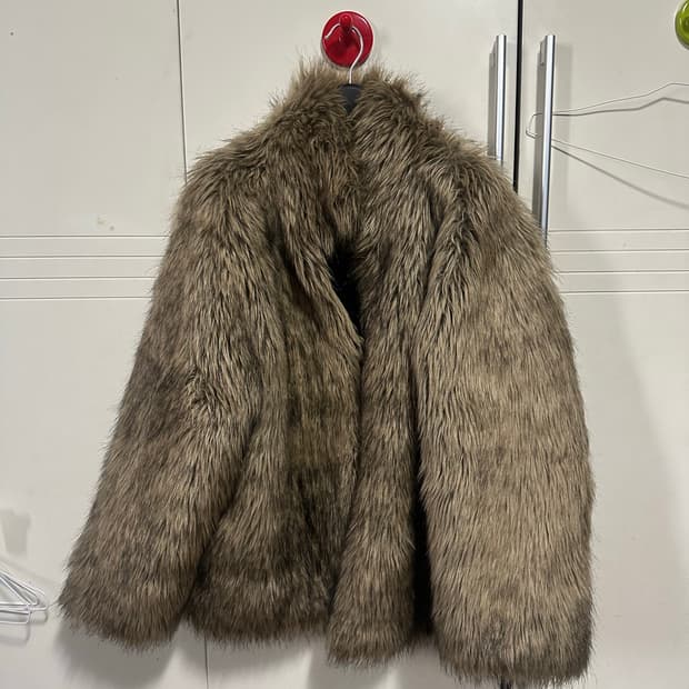 오도어 페이크 퍼 자켓