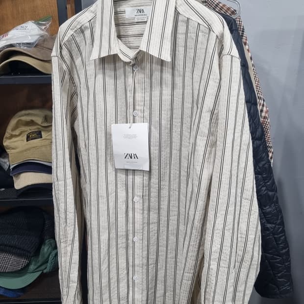 자라((zara)) 봄여름 멋쟁이 남방 105~110(가슴단면57)