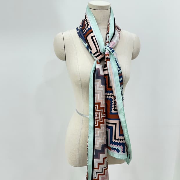 미소니 실크 머플러