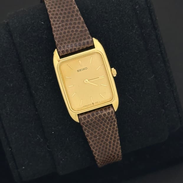 세이코 골드 다이얼 쿼츠 시계