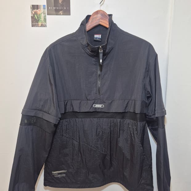 스프리스 아노락 바람막이 블랙 95
사이즈 실측 가슴단면 56   총장 