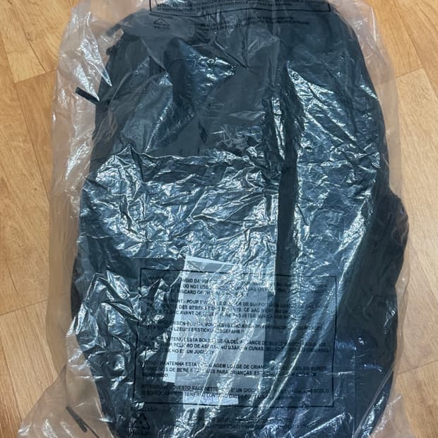 아크테릭스 맨티스 32 블랙