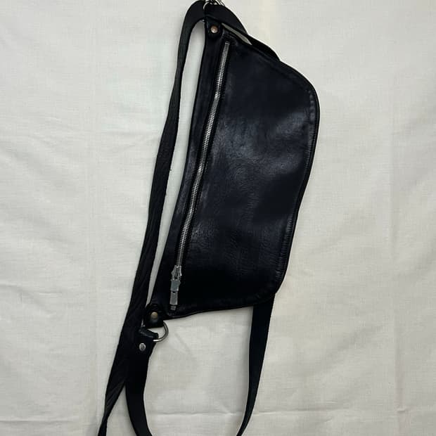 구이디 q10 레더 백