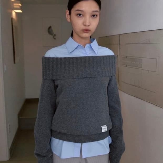 시눈 오프숄더 니트