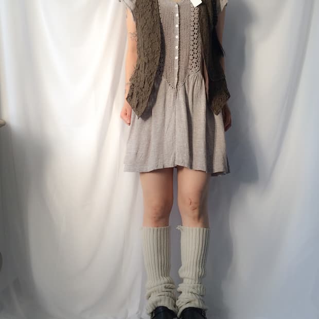 Reversible lace open vest