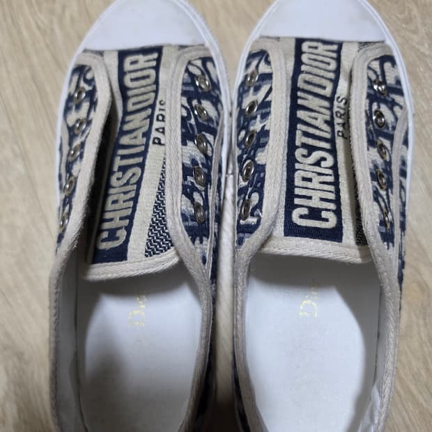 디올스니커즈  255