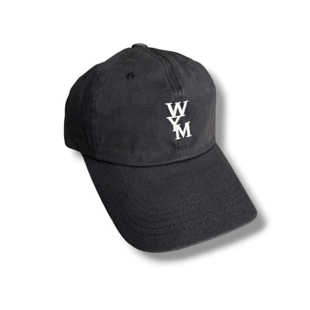 우영미 블랙 로고 캡