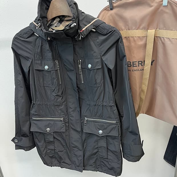 여) 버버리 브릿 나일론 후드 사파리