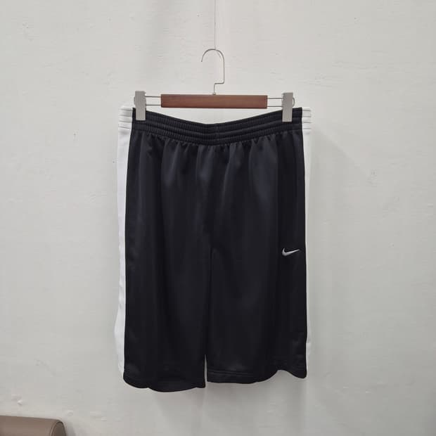 나이키 드라이핏 사이드 트레이닝 반바지