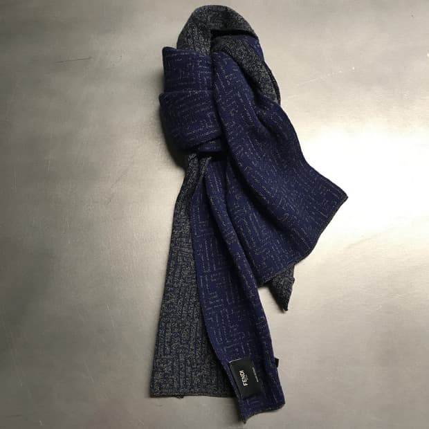 펜디 네이비/그레이 머플러