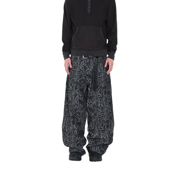 CROS2 Contrast Button Hoodie (Black)