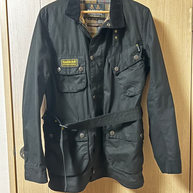 바버 인터내셔널 블랙 벨티드 자켓 L
