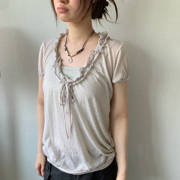 dot dot! frill top ..