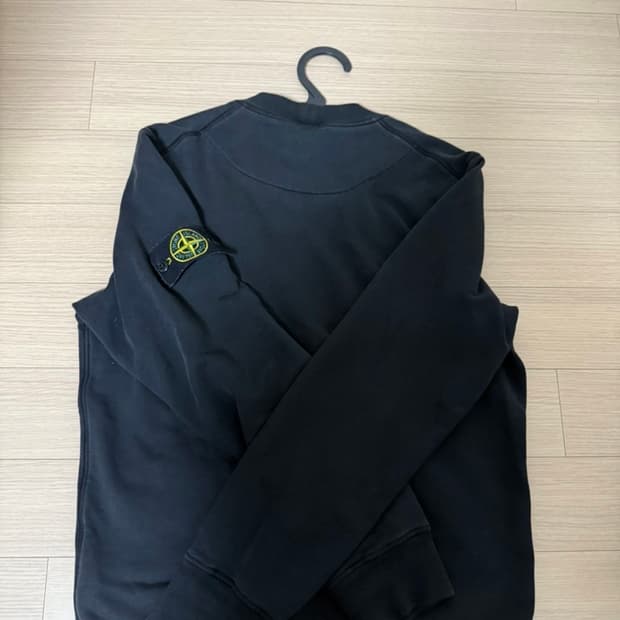 스톤아일랜드 맨투맨