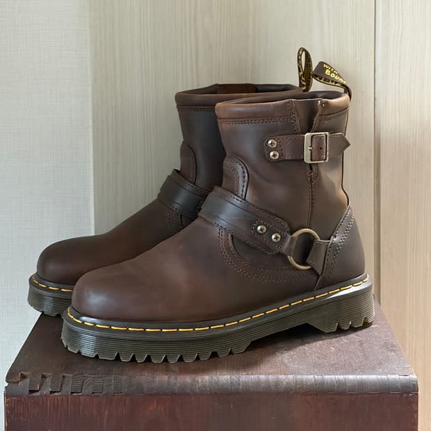 닥터마틴 애니스톤  바이커부츠