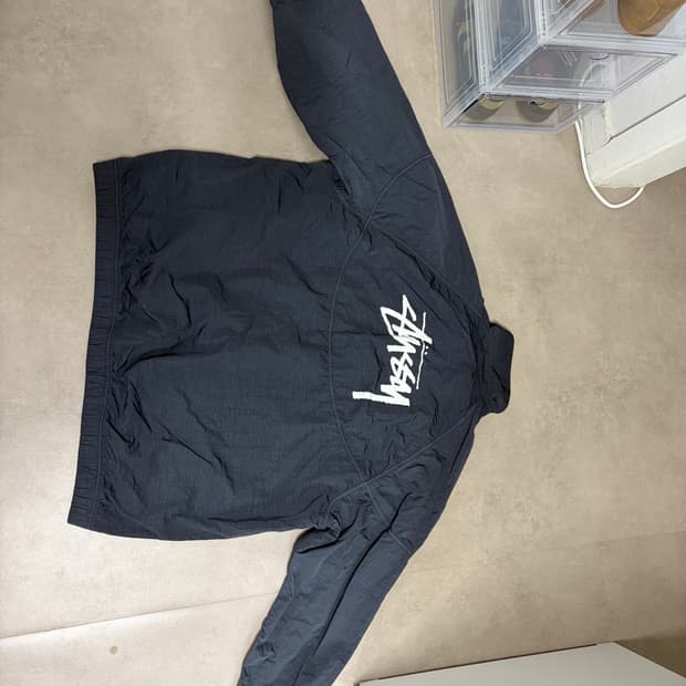 나이키 스투시 윈드러너 xl 판매합니다