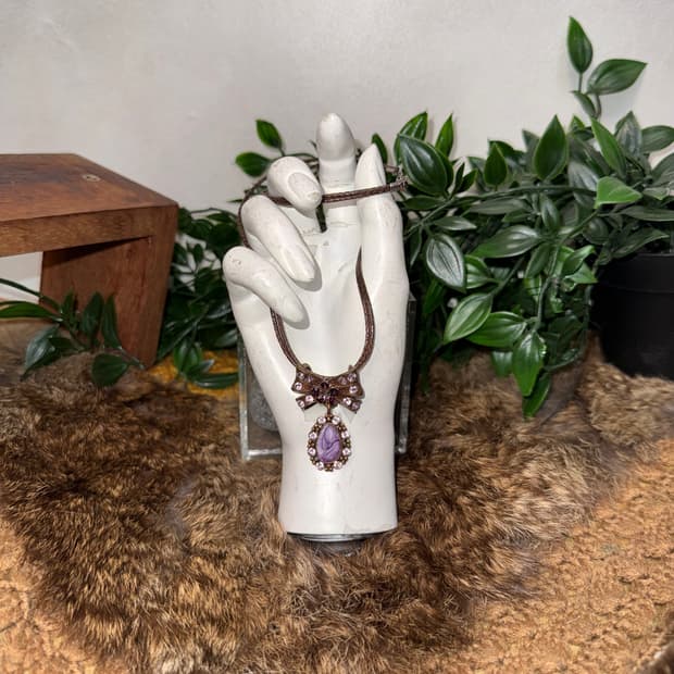 Purple ribbon cubic necklace 