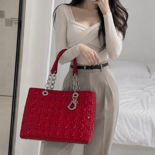(정품) 디올 까나쥬 페이던트 레드 레이디백