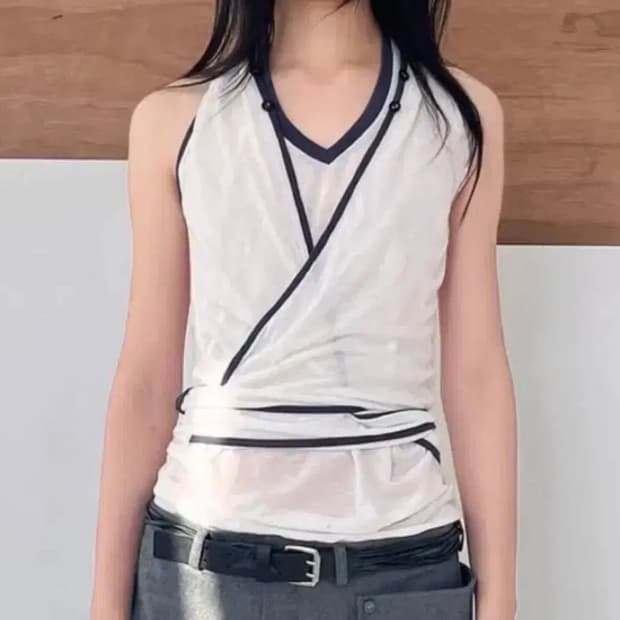 (제발구해요) 울리카 홀터넥 나시 탑 S