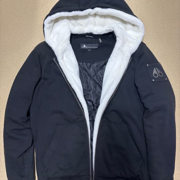 무스너클 버니스웨터 M