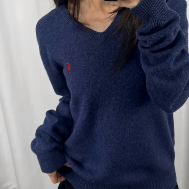 폴로 램스울 블루 브이넥 니트